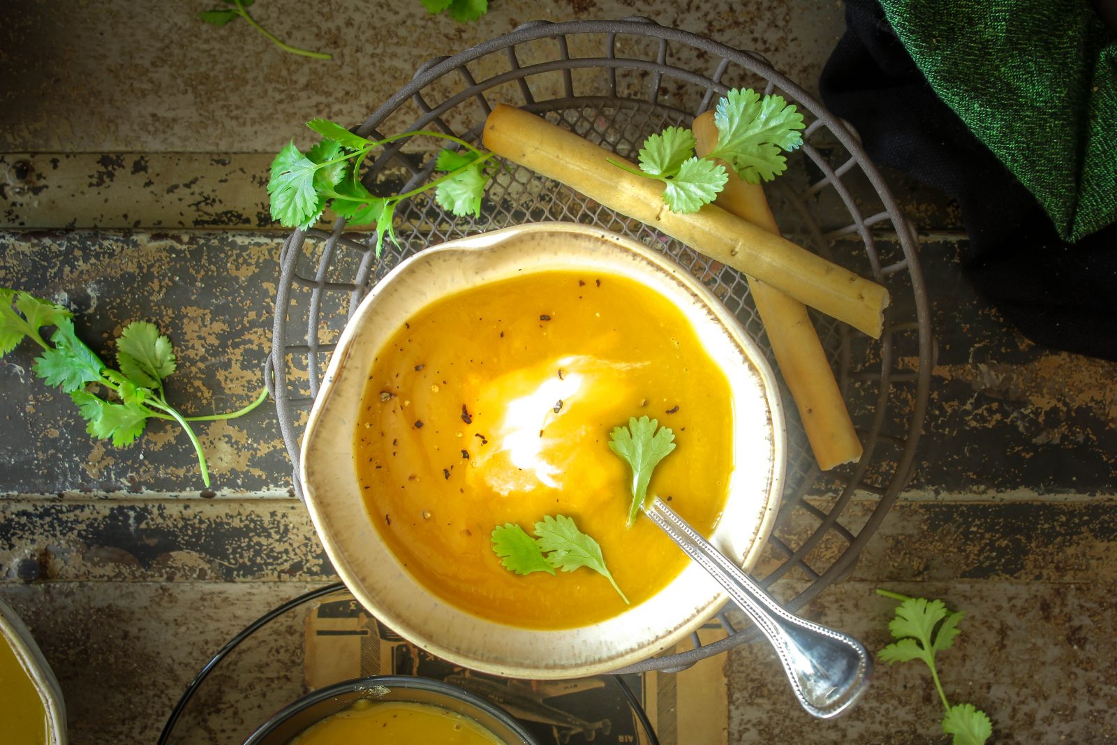 Σούπα βελουτέ με κόκκινες φακές και καρότα