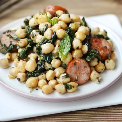 Peeled Chickpeas with spinach and sausage